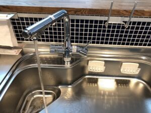 浄水器付一体型水栓に取替える♫　施工後確認通水チェック